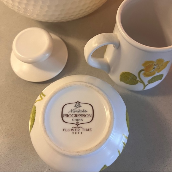 Noritake Progression Flower Time Cream & Sugar #9072 Yellow/Green Floral - Picture 4 of 4